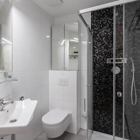 Klidny A Stylovy Apartman U Vaclavskeho Namesti Prague Exterior photo